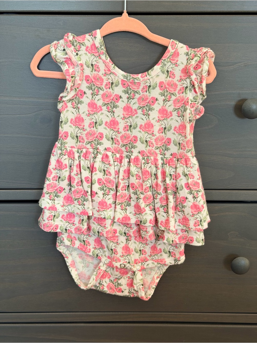 kate quinn Pink Floral Ruffle Baby One-Piece Bodysuit